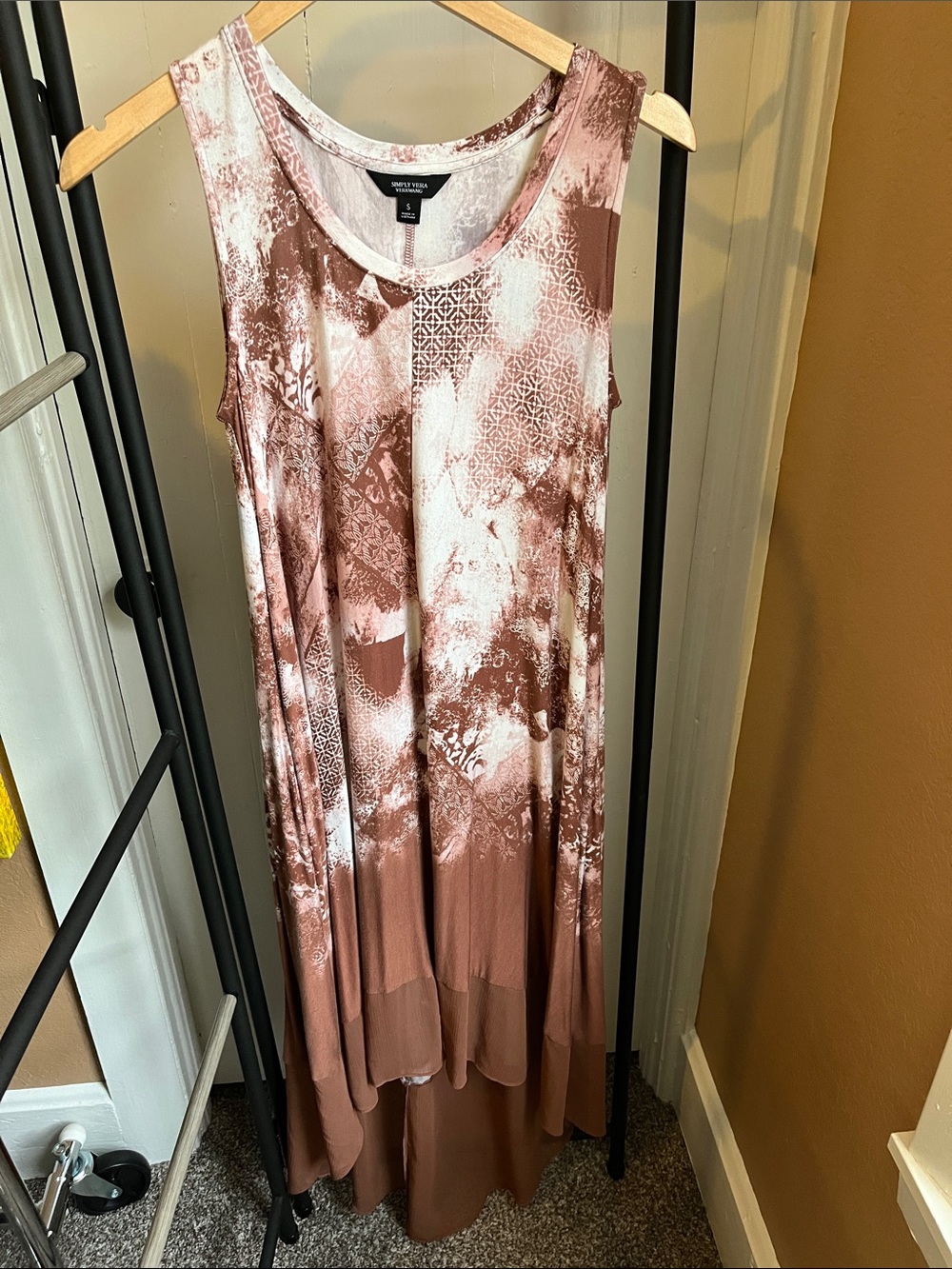 Simply Vera Vera Wang Taupe & White Sleeveless Dress